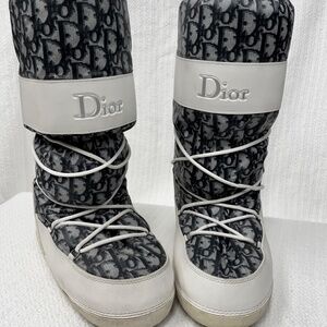 Pre-owned Cloth Snow Boots In Blue - Pre Owned (used)